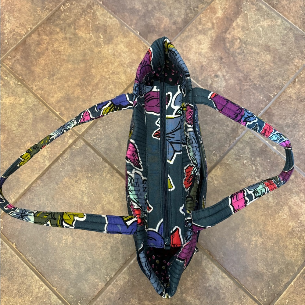 Vera Bradley Iconic Deluxe Vera - Falling Flowers - Picture 4 of 5